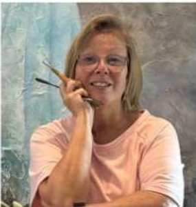 JACINTHE, HOW WOULD YOU DESCRIBE YOUR STORY IN A NUTSHELL?