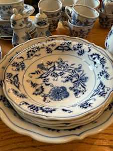blue Danube large bowls (4)