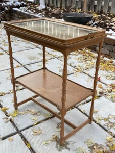 2 tiered oak serving table with tray