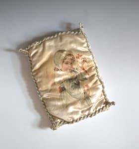 Handkerchief Holder