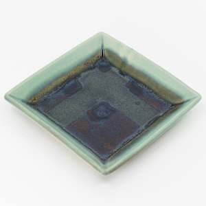 24085  4.5" Square Beveled Dish