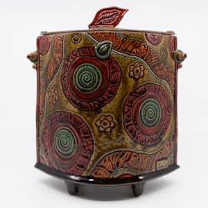 25009 Diamond Lidded Vessel