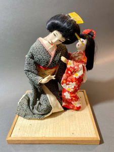 Oiran and attendant dolls