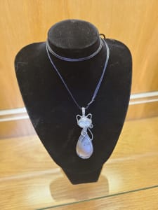 Cat made of Dendritic Opal, Moonstone, and Silver-Plated Enameled Copper Wire