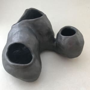 black 3 hole vessel