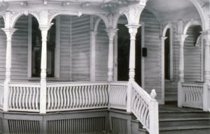 Porch, Torrington