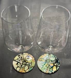 The Kraken - 2 Wine Glasses