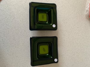 2 x sparkly green dipping dishes