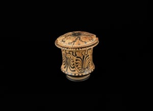 Pyxis (toiletry box)