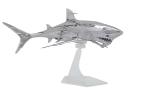 SHARK SCALE VINYL FIGURE SILVER