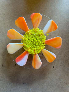 Garden Stake - Flower (on clr, org/wh w/yellow cntr)