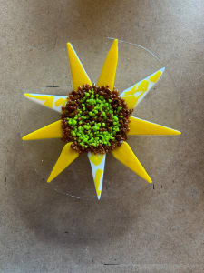 Garden Stake - Flower (on clr,yellow w/brwn grn cntr)