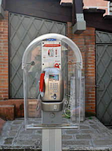 PhonesHome