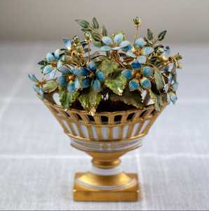 Tole Metal Flower Arrangement