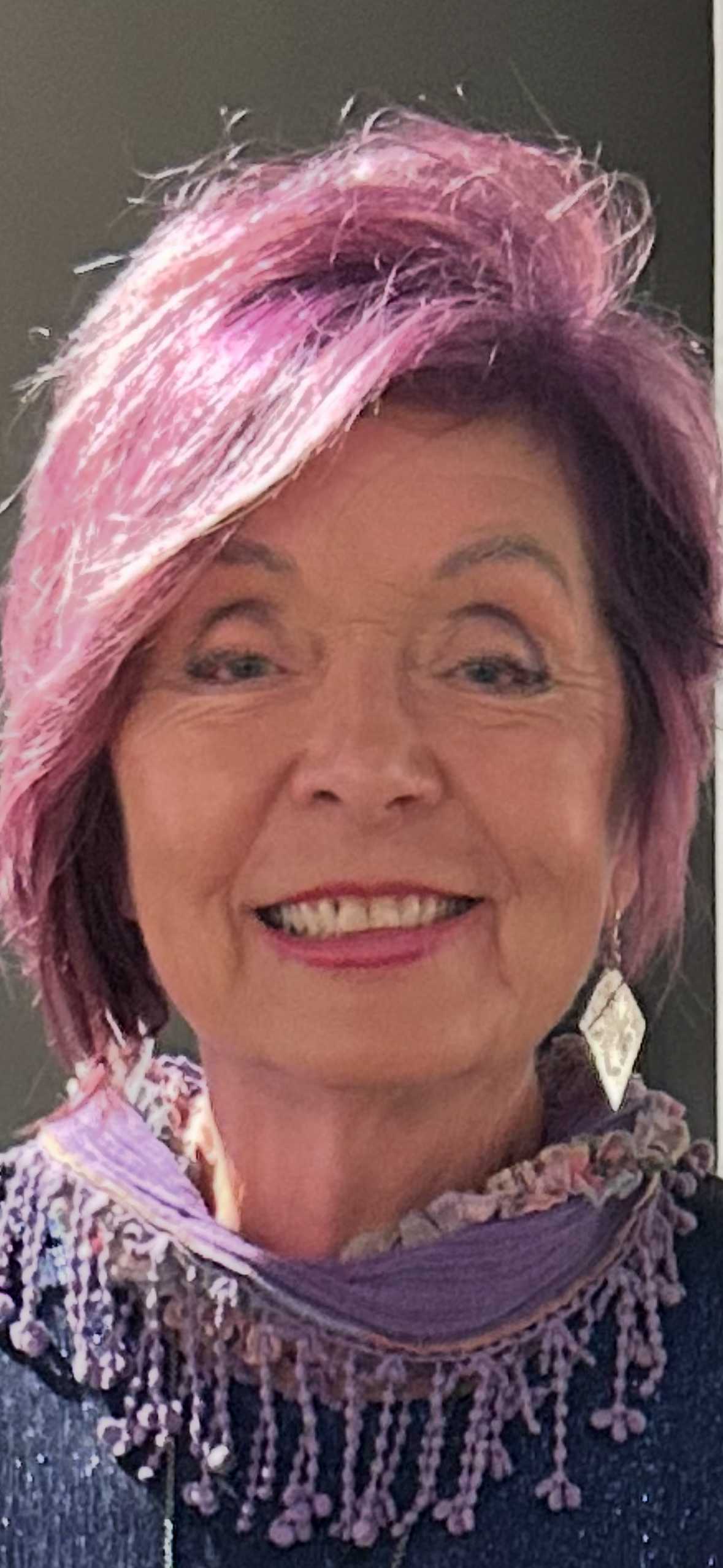 About Zena Stetka Howe