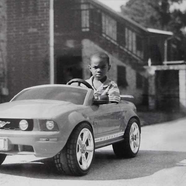 Mustang in the Old Projects of Havana by Alex Acosta, Image 1.