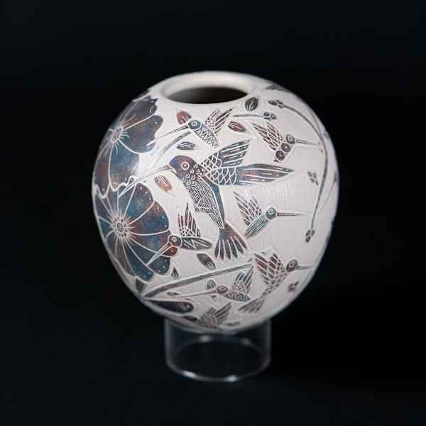Hummingbird Pot by Cecy Bugarini, Image 1.