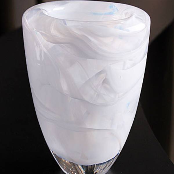 White Kosta Boda Vase by Anna Ehrner, Image 4.
