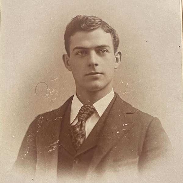 Looking to left by Chas F Schwab, Image 4.