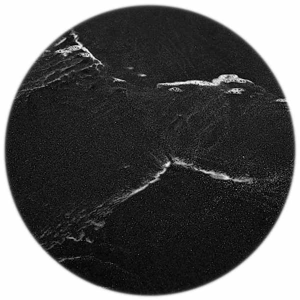 山水形 24 Landscape Shaped 24 by 馬立群 Ma Li-Chun, Image 1.