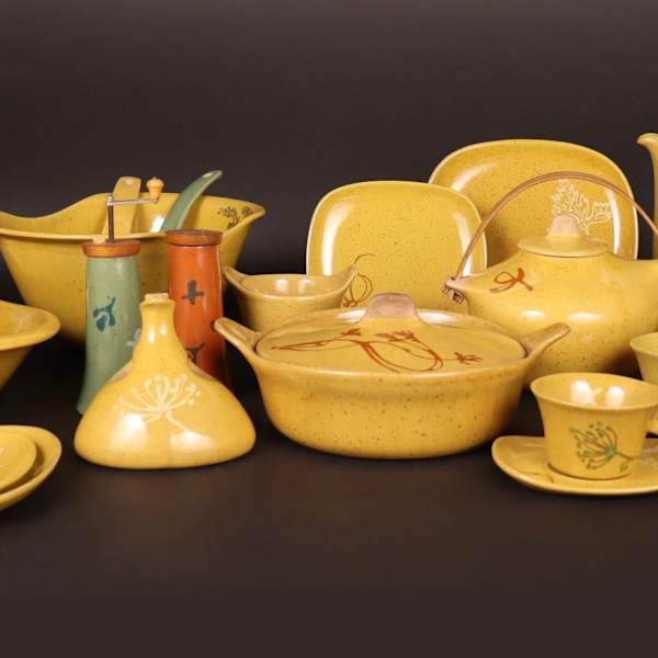 Glidden Pottery – Alfred Buffetware, 1956 by Sergio Dello Strologo, designer, Image 4.