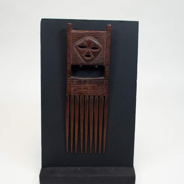 Comb by Unknown, Image 1.