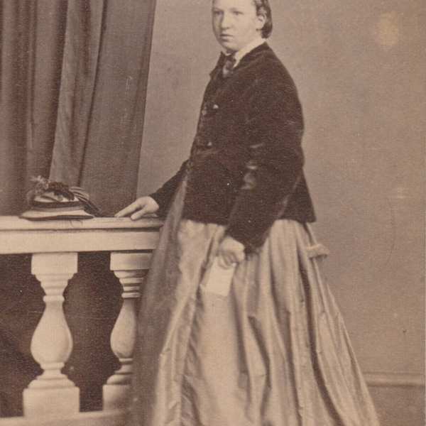 Carte de Visite by Edwin Thomas Gasson, Image 1.
