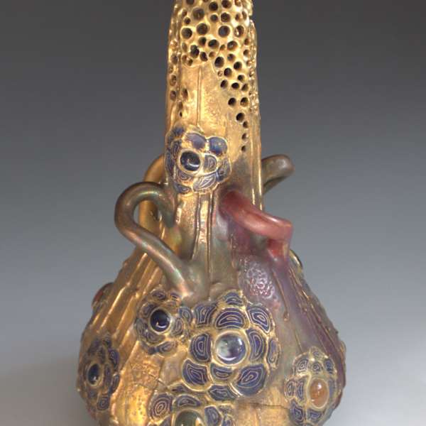 Vase by Teplitz Amphora, Riessner & Kessel, Image 1.