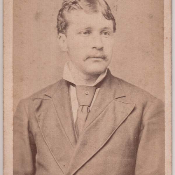 Carte de Visite by D.J. Auchmoody, Image 2.