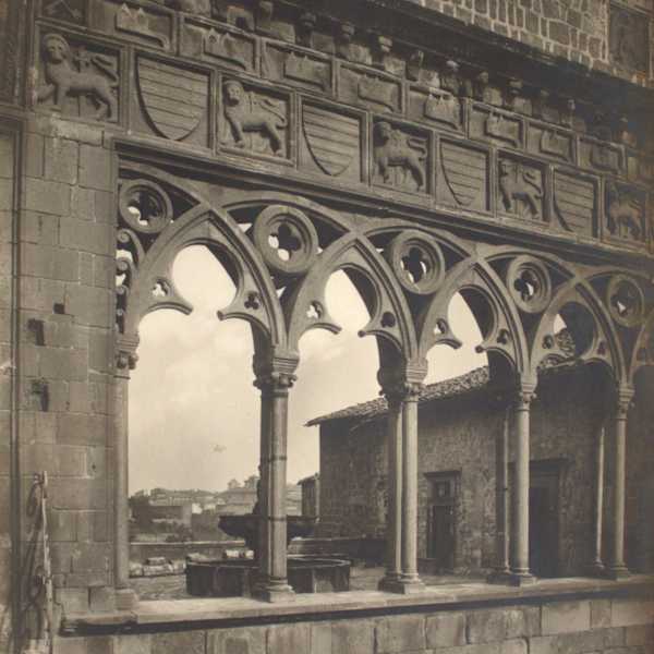 No. 28778. VITERBO - Palazzo Arcivescovile. La Loggia, particolare. by Fratelli Alinari, Image 1.