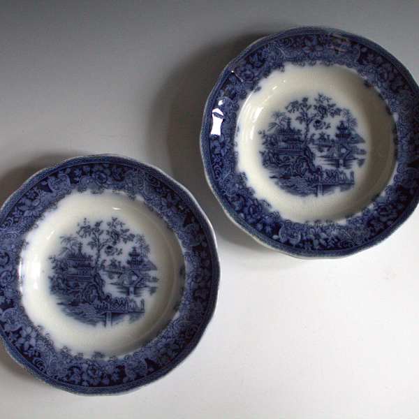 Bowls (Set of Two) by Wade & Co., Image 2.