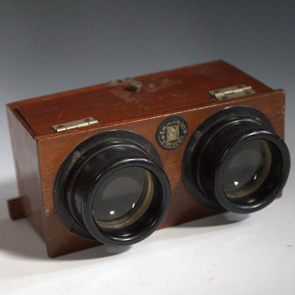 Stereoscope by Heinrich Ernemann, Image 1.