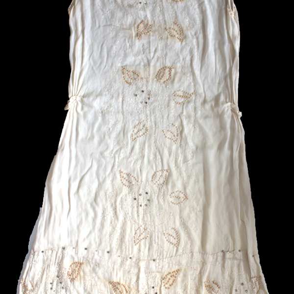 Dress and Shawl by Lillian Sindt, Image 1.