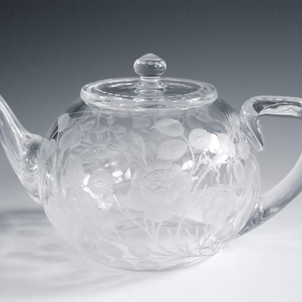 Teapot by H.P. Sinclaire & Co., Image 2.