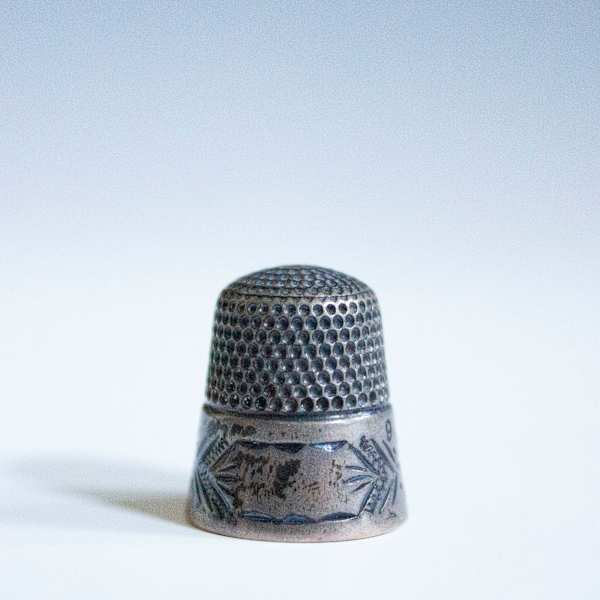 Thimble by Untermeyer Robbins & Co., Image 1.