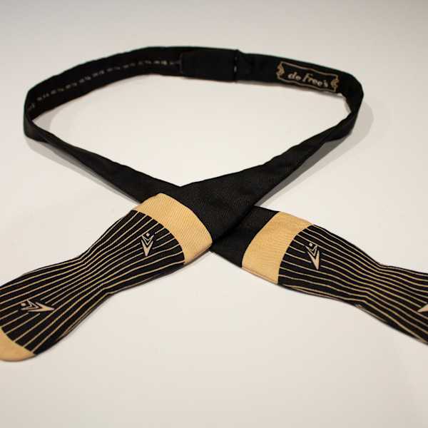 Bowtie by de Free's, Image 2.
