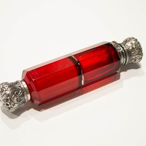 Double-ended Perfume Bottle by S. Mordan & Co., Image 1.