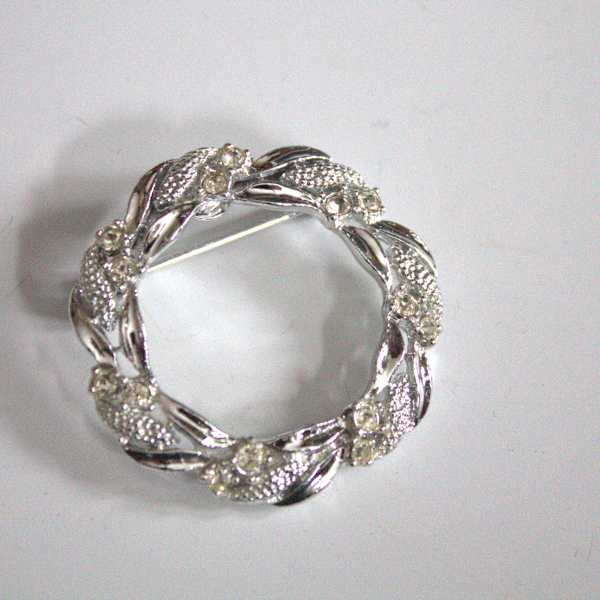 Brooch by Gerry's Creations, Inc., Image 1.