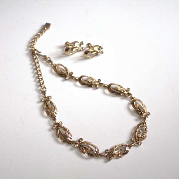 Demi-Parure by Sperry Mfg. Co., Image 1.