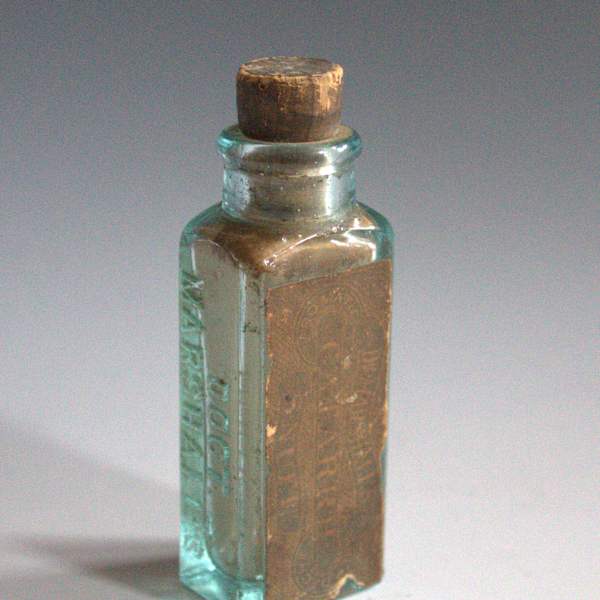 Snuff Bottle by H.C. Keith, Image 2.