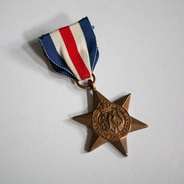 France and Germany Star by Royal Mint, England, Image 1.