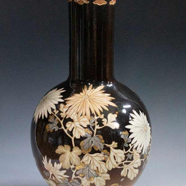 Vase by Kinkozan Sobei VII, Image 4.