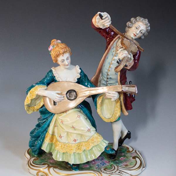 Figurine by Ernst Bohne Soehne, Image 2.