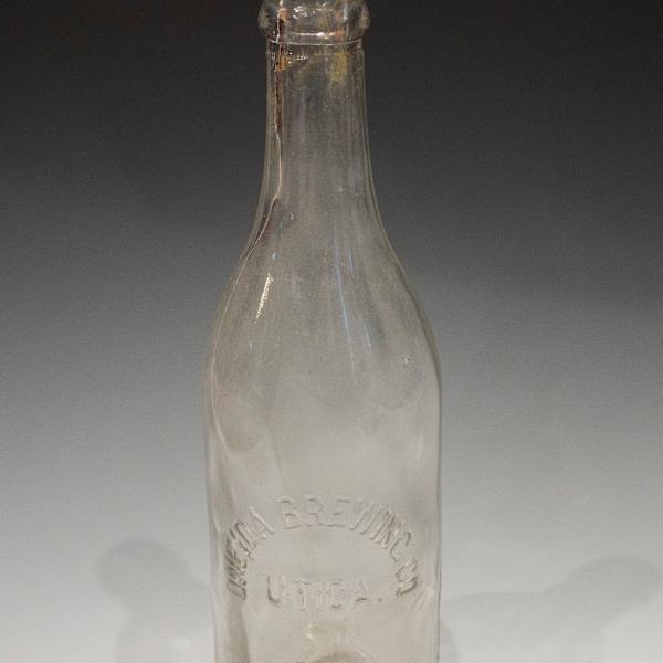 Bottle by Oneida Brewing Co., Image 1.