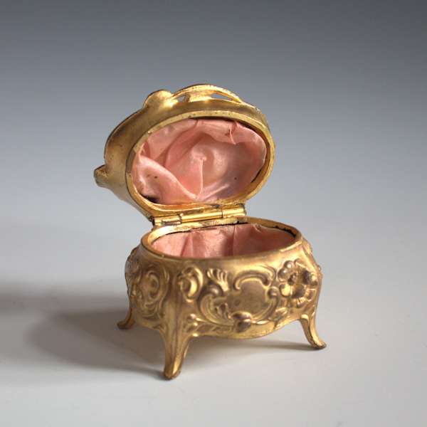 Trinket Box by Jennings Bros., Image 3.