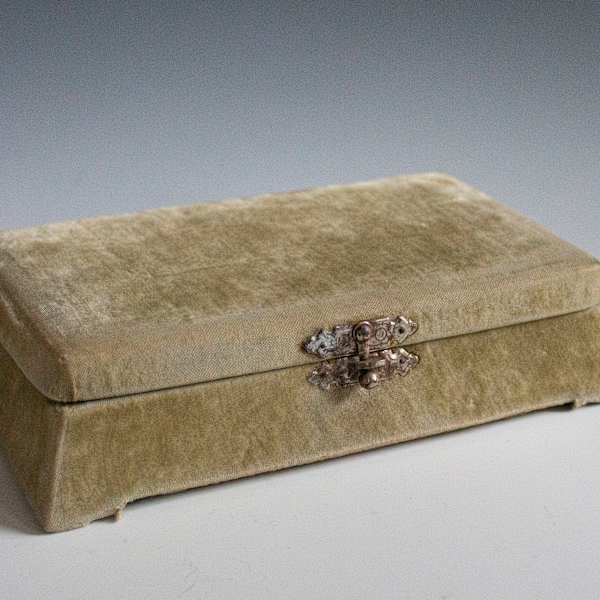 Jewelry Box by La Tausca, Image 1.