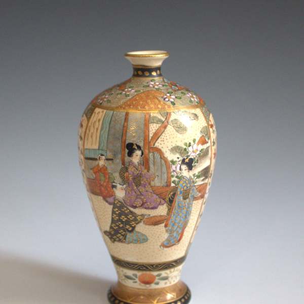 Vase by Asari, Image 1.