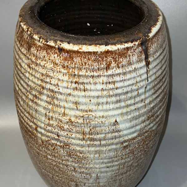 Planter by Jay Batterden, Image 8.