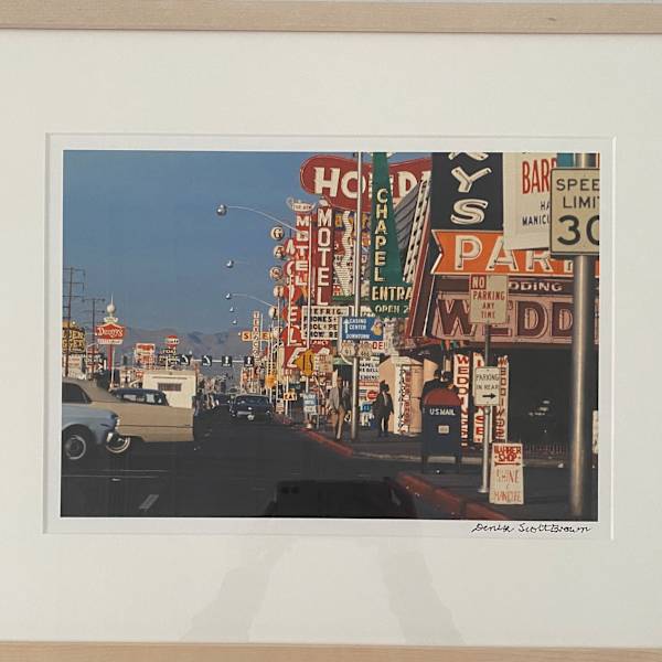 Architettura Minore on The Strip, Las Vegas by Denise Scott Brown, Image 2.