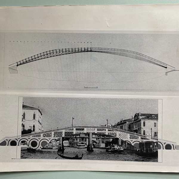 1985 press photo,  Venetian bridge designed by Robert Venturi by Robert Venturi, Image 1.
